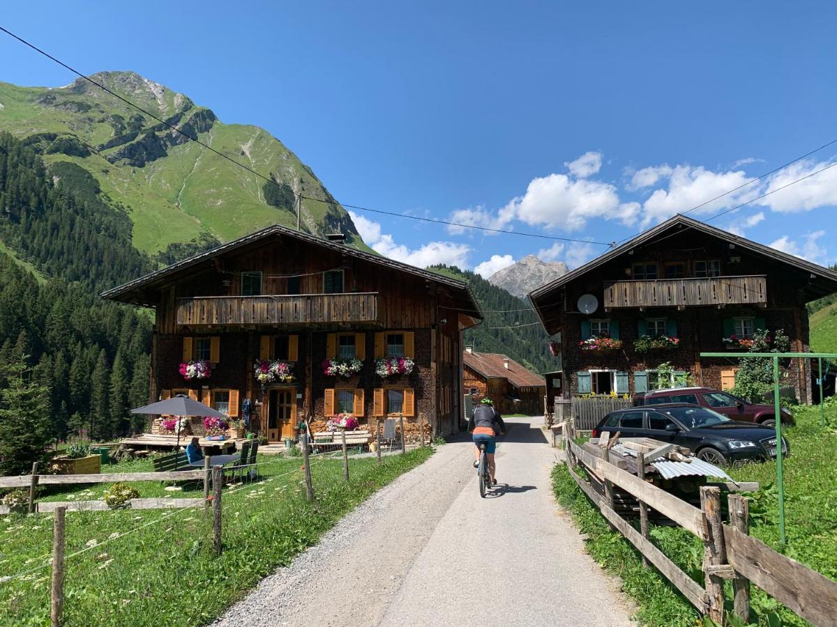 Bed and Breakfast Haus Walch Эльбигенальп Экстерьер фото