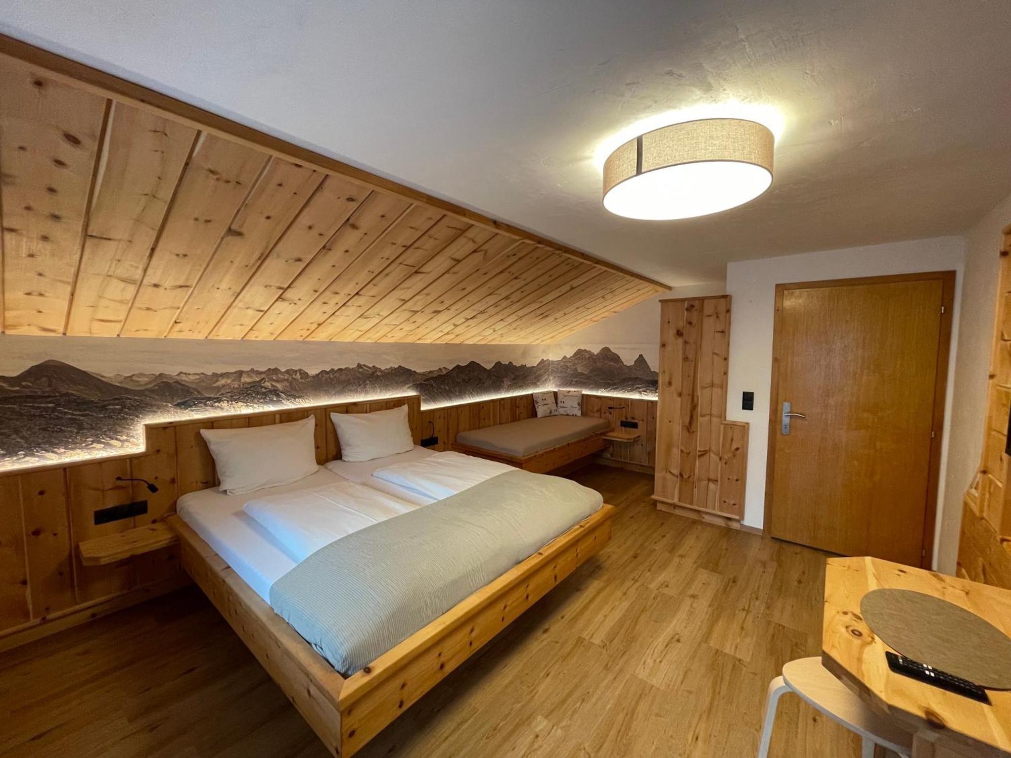 Bed and Breakfast Haus Walch Эльбигенальп Номер фото